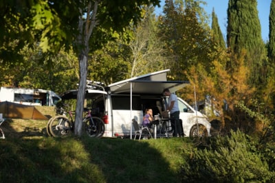Pitch car + tent or caravan or camping-car   40/80 m² — 8