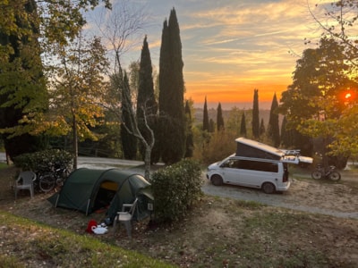 Small tent Pitch 10/40 m² — 1