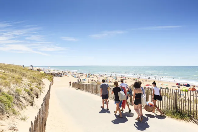 Flower Camping l'Escale du Perthuis - image n°4 - Camping Direct