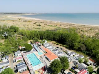  Camping l'Escale du Perthuis La Tranche-sur-Mer  Pays de la Loire FR