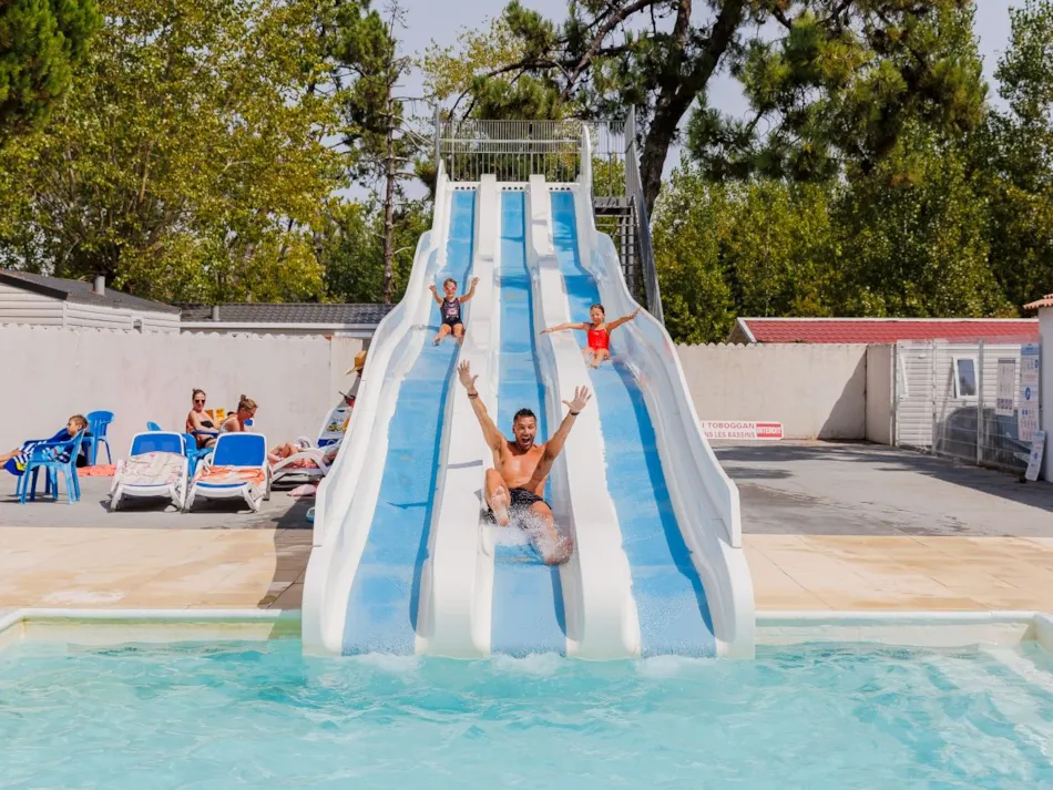 Flower Camping l'Escale du Perthuis