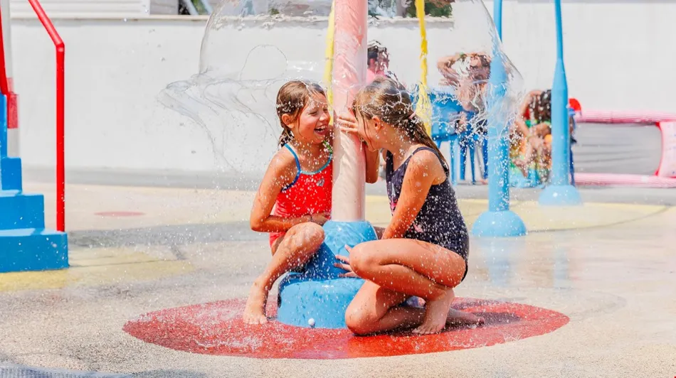 Flower Camping l'Escale du Perthuis