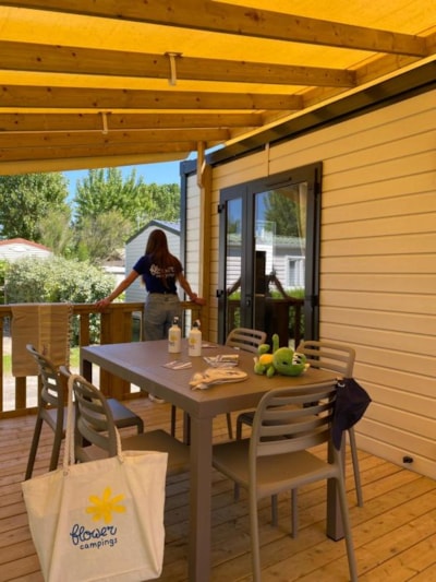 Mobil-home Confort 26m² 2 bedrooms + Half -covered terrace (land side)