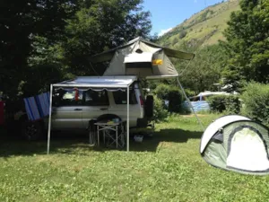 Emplacement - Emplacement classique (90-100m²), sans électricité (1 installation/1 voiture/pas d'électricité) - Camping Qualité l'Eden de la Vanoise