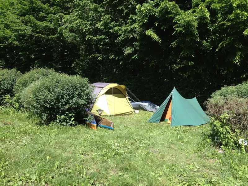 Grand Emplacement 100-120M², Sans Électricité (1 Installation/1 Voiture/Pas D'électricité)