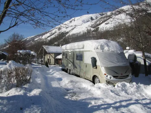 Stellplatz - Großer Stellplatz 100-120M², Strom 16A (1 Zelt, 1 Wohnwagen Oder 1 Wohnmobil / 1 Auto) - image n°9 - Camping Qualité l'Eden de la Vanoise