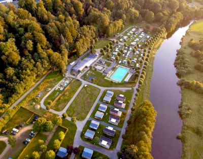 Motor home pitch + Electricity (16A) - camping-car only — 1