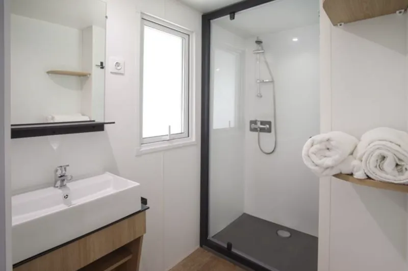 Mobil-Home Nest29  30,8 M²- 2 Chambres + Terrasse Couverte + Tv