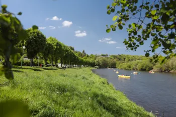 Pitch - Comfort Pitch : 1 Tent, Caravan Or Motor Home + 1 Car + Electricity (10A) - Le Florenville – Camping