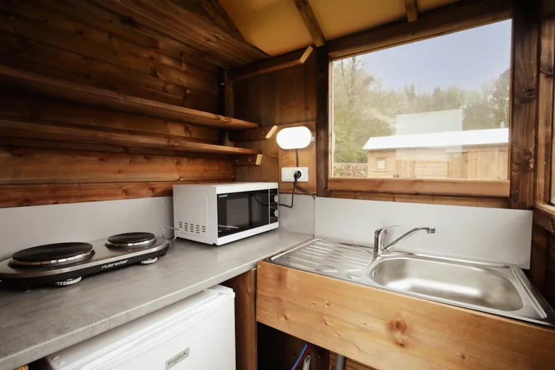 Emplacement Freecamp Équipé D'un Sanitaire Privatif + Cuisine