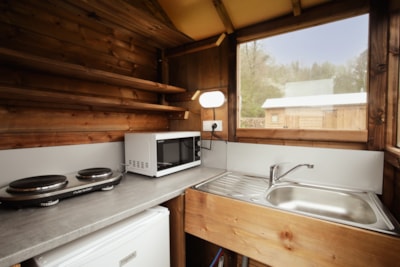 Freecamp pitch with private bathroom + kitchen — 2