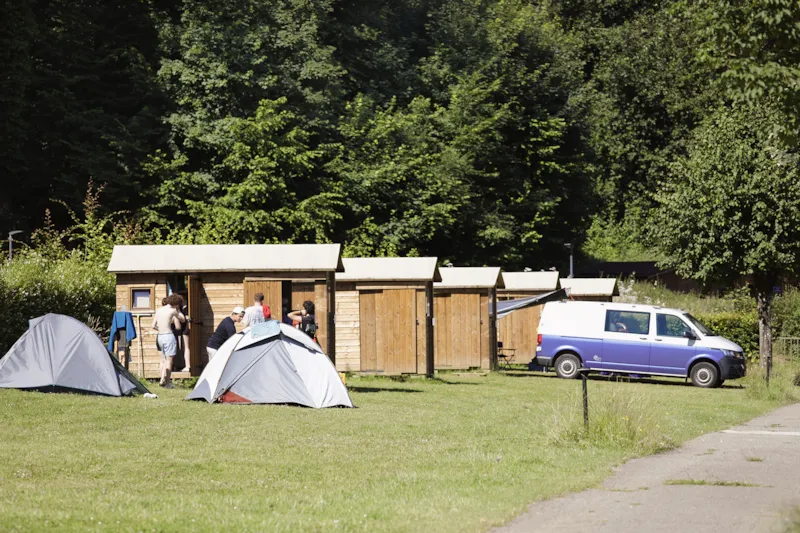 Emplacement Freecamp Équipé D'un Sanitaire Privatif + Cuisine
