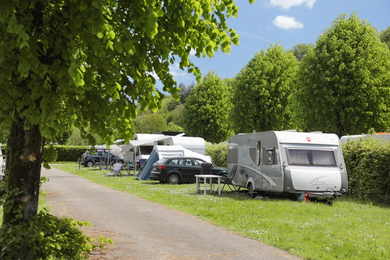 Emplacement Motor Home + Électricité (16A) - Uniquement Camping-Car