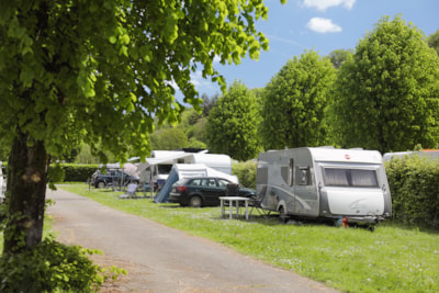 Motor home pitch + Electricity (16A) - camping-car only — 4