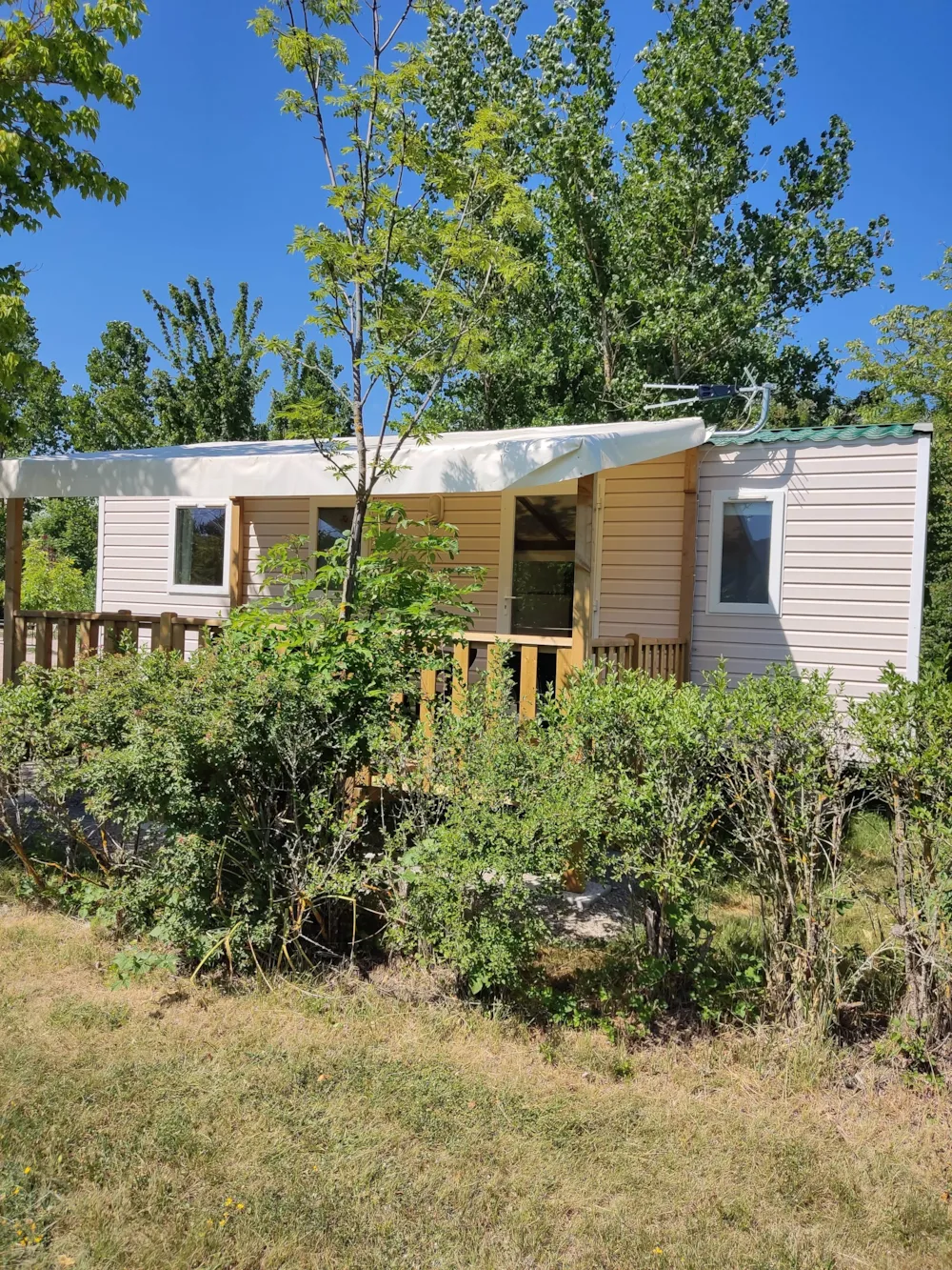 Accommodation - 3 Bedroom Mobile Home - Camping Le Plô
