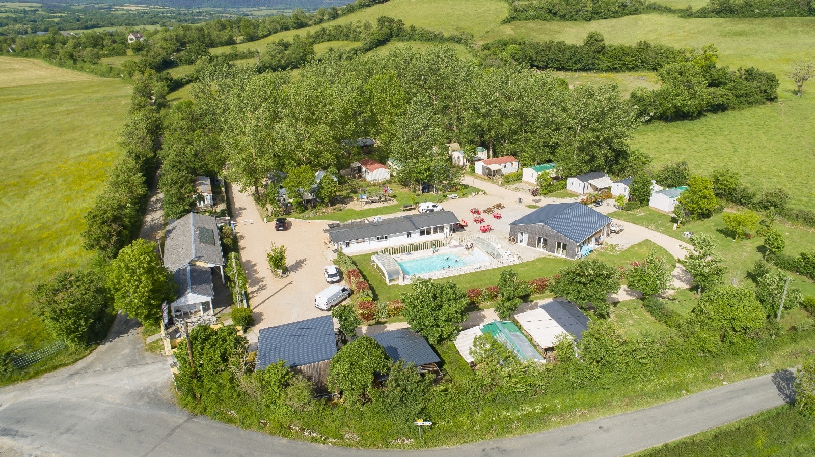 Camping Le Plô Aveyron — Photo 1