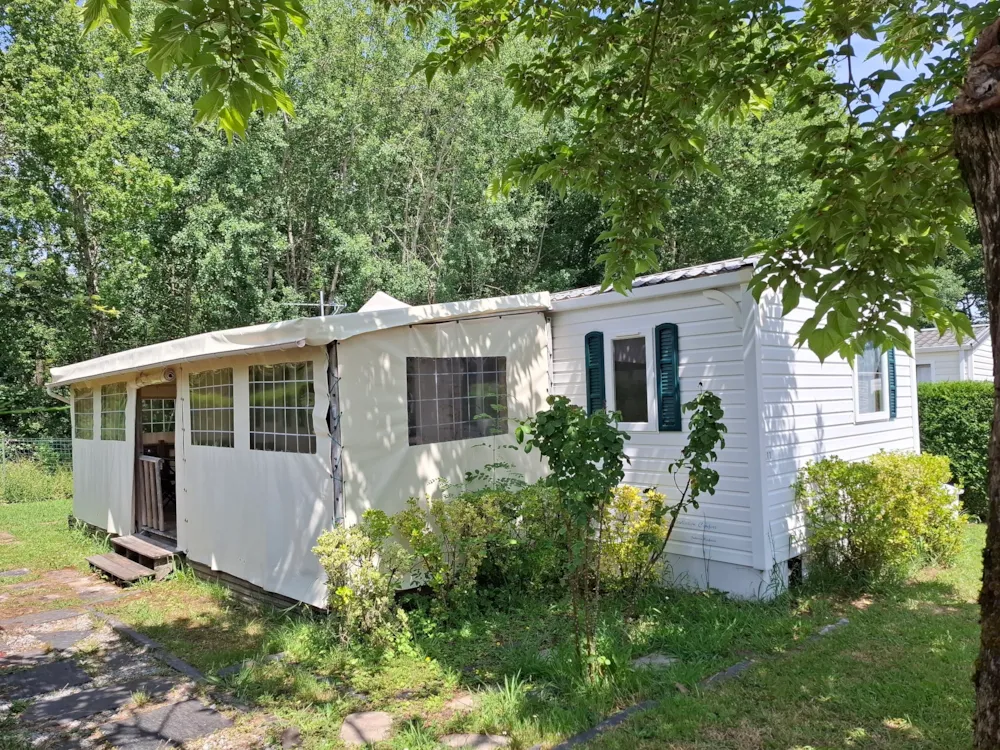 Sunflower Mobile Home – 2 Bedrooms With Air Conditioning And Tv – Quiet Area