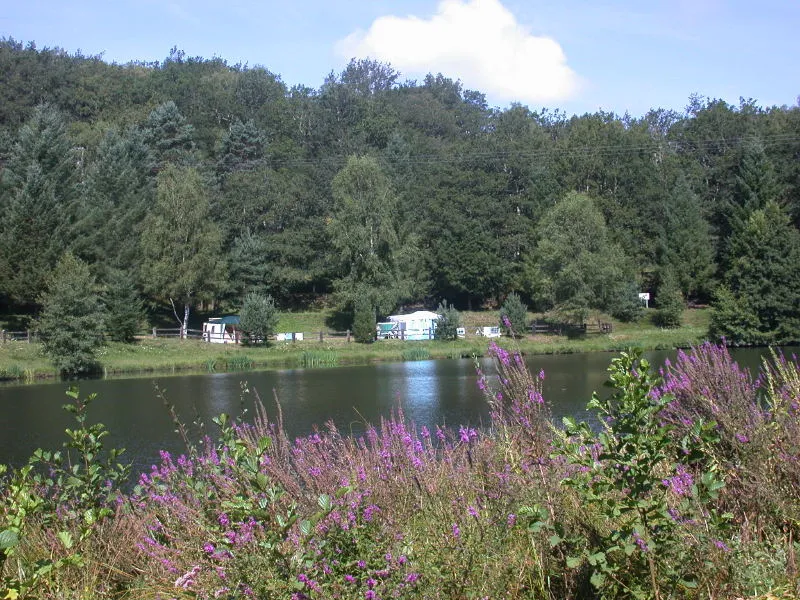 Camping Onlycamp Lac des Vergnes 