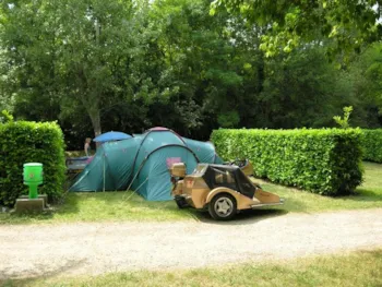 Pitch - Pitch - Camping Le Moulin des Donnes
