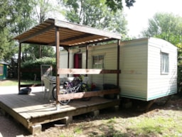 Mietunterkunft - Mobil Home 15 M² - Ohne Sanitärausstattung - Camping LES CHALETS SUR LA DORDOGNE