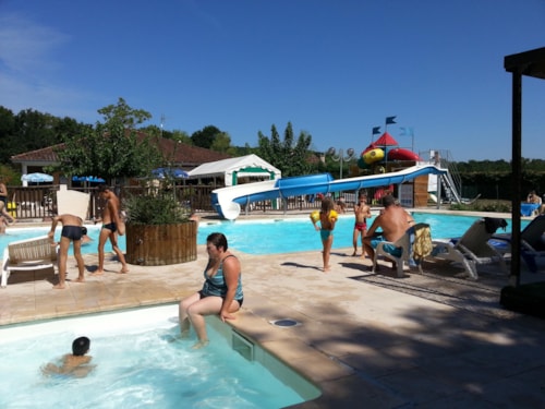 Foto #1 van Camping LES CHALETS SUR LA DORDOGNE