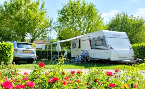 Emplacement - Emplacement (Électricité Sus) - image n°2 - Camping Les Ulèzes