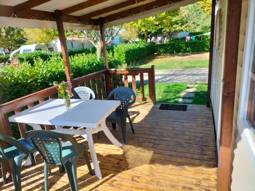 Huuraccommodatie(s) - Stacaravan 30M² - 2 Kamers - Airconditioning - image n°2 - Camping Les Ulèzes