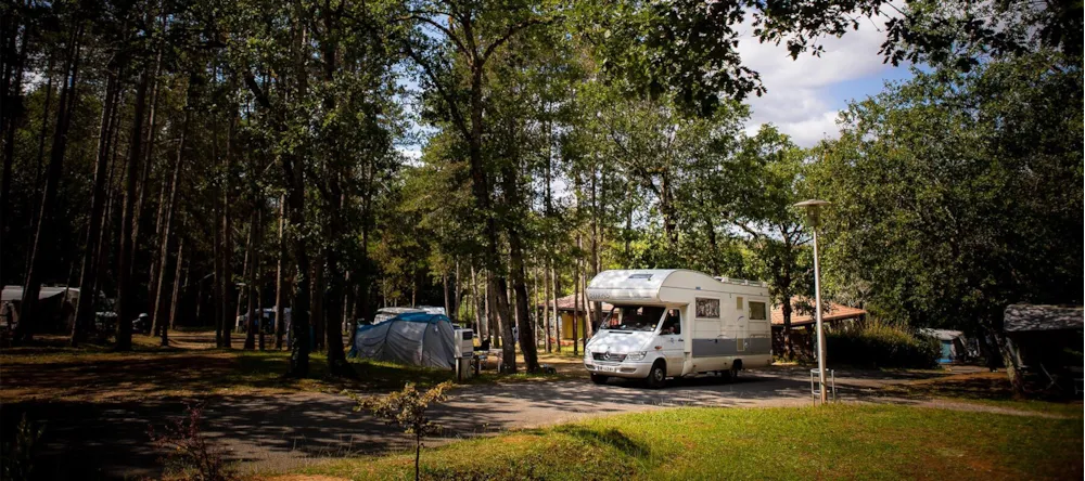 Camping Domaine Le Quercy - image n°1 - Camping2Be