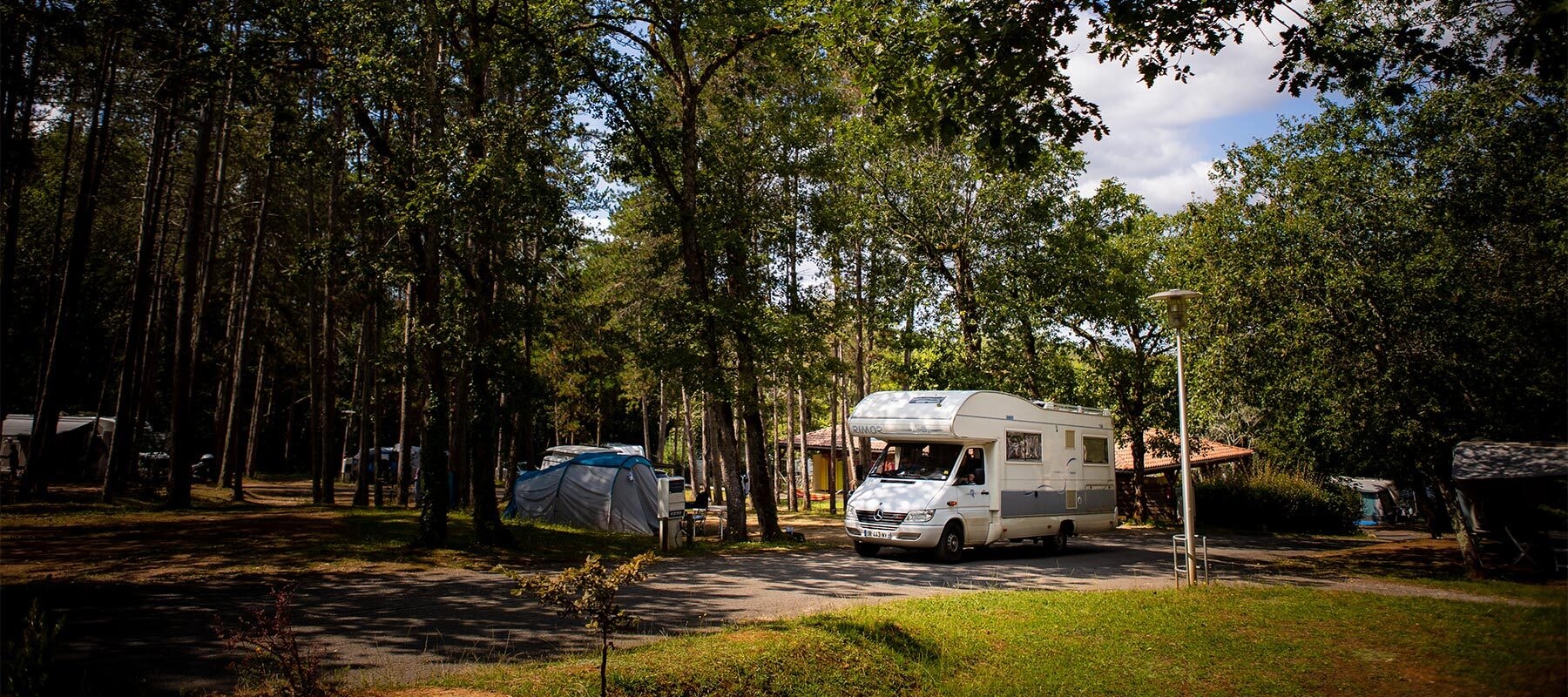 Camping Domaine Le Quercy — Photo 1