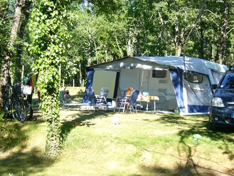 Emplacement 80M² Avec Élecricité 10A -