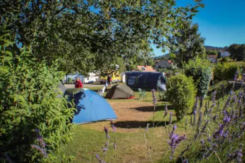 Stellplatz - Stellplatz Kleines Zelt - Camping Lac des Brenets