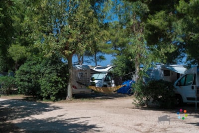 Pitch caravan or camping-car — 2