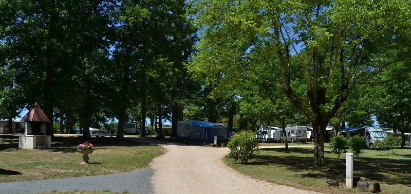 Camping LE BOIS DE SOPHIE - image n°1 - Ucamping