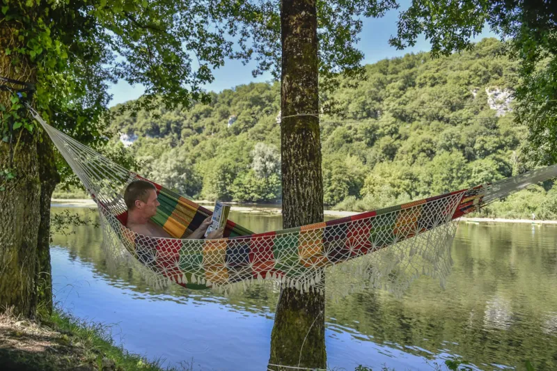 Emplacement Côté Rivière + Véhicule