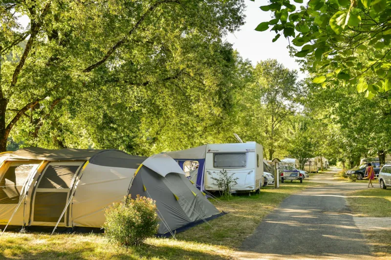 Emplacement  Côté Campagne  + Véhicule