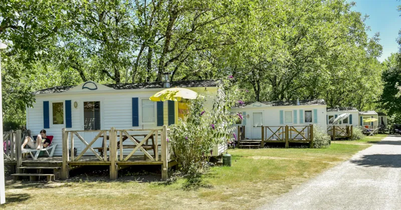 Mobile Home Horizon Climatisé, Au Coeur Du Camping À L'ombre De Nos Majestueux Noyers.