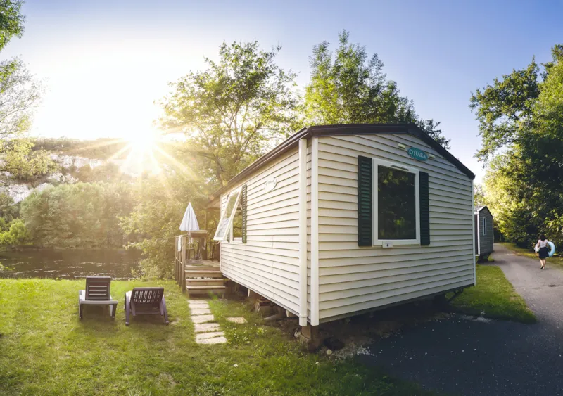 Mobilhome Evasion Au Bord De La Dordogne, Tranquilité Et Magnifique Panorama.