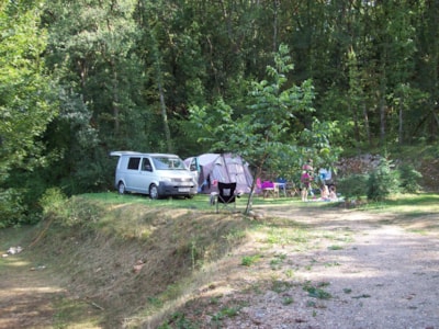 Package Pitch, car, 1 adult, without electricity