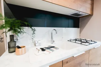 Mietunterkunft - Mobilheim Premium 33M² - 3 Schlafzimmer + Terrasse 15M² + Tv + Klimaanlage - Flower Camping Les Micocouliers