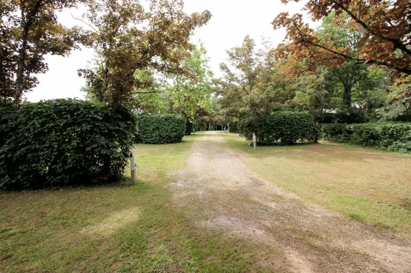 Emplacement Confort + Électricité 6A