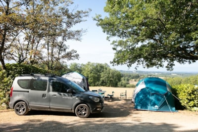 Pitch Privilège + car + electricity 6A - Panoramic view