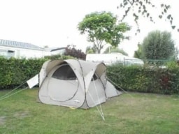 Kampeerplaats(en) - Forfait Détente - Pakket Standplaats + 1 Voertuig + Tent - Camping Les 2 Plages