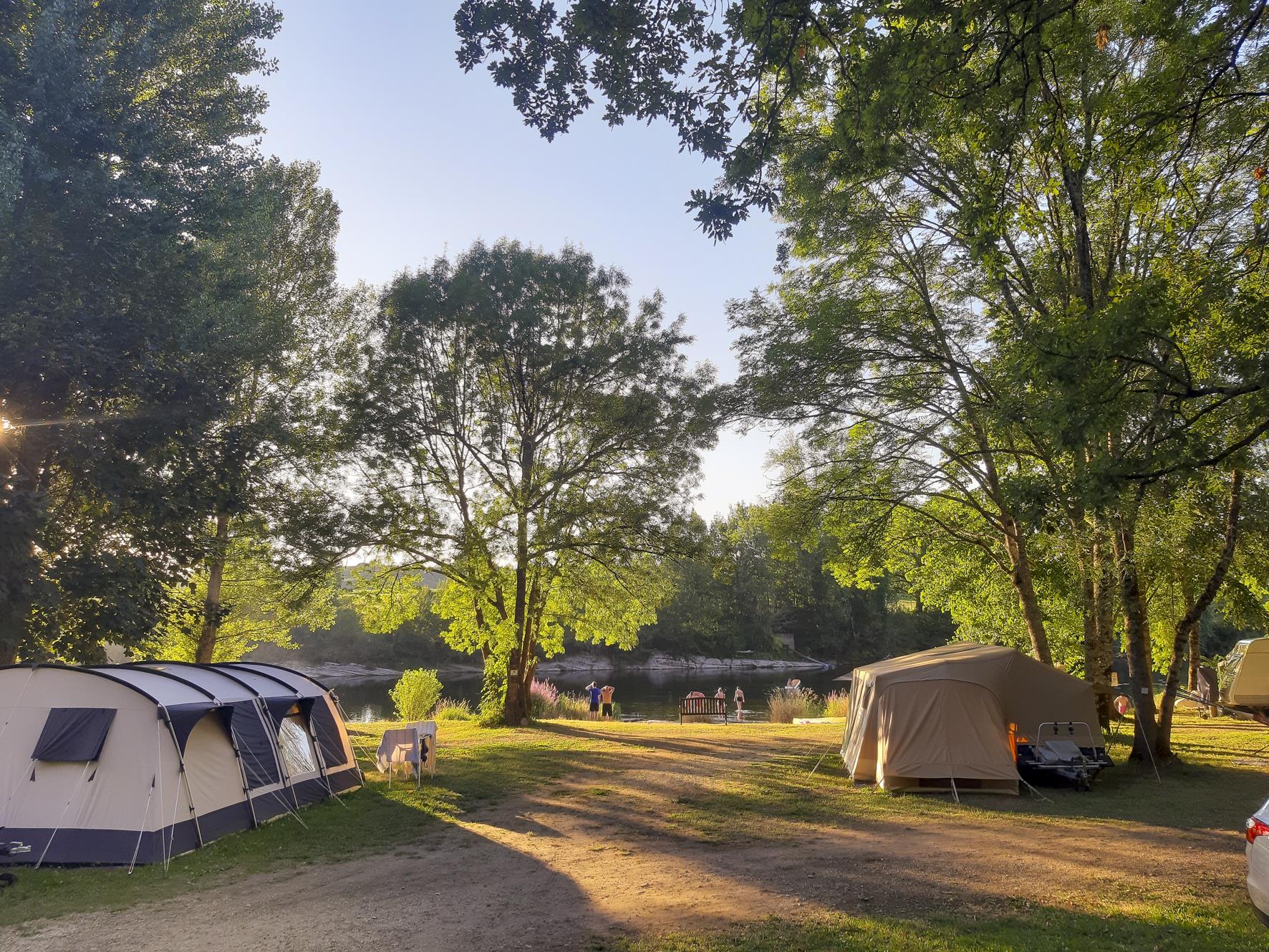 Camping Le Clos Bouyssac Lees Alle 55 Meningen