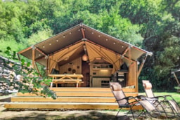 Accommodation - Safari Tent, 40M2, 4 Persons With Private Sanitary Facilities. - CAMPING LE CLOS BOUYSSAC