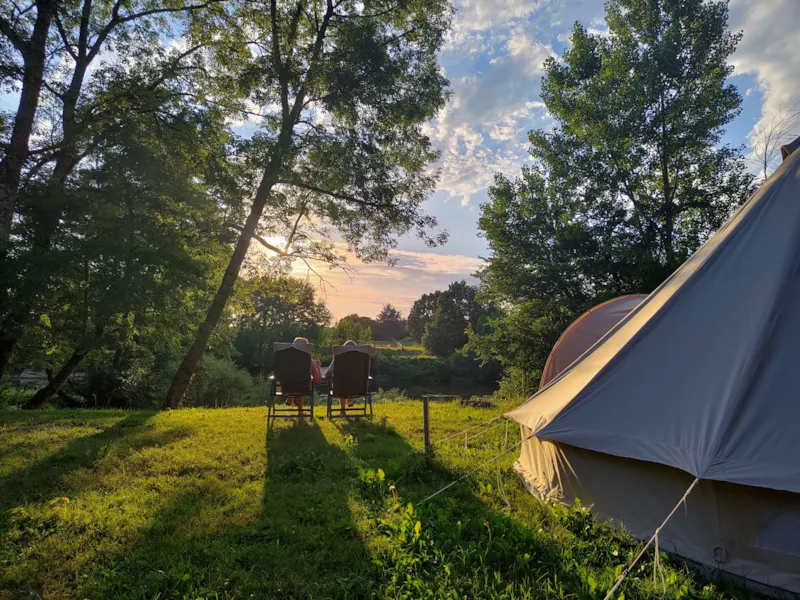 Emplacement (Terrasse Inférieure) De 80 A 125 M2, + Voiture