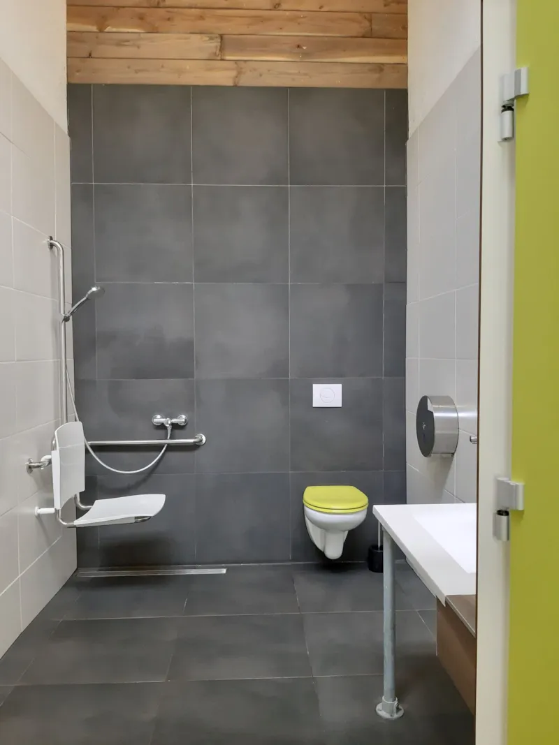 Emplacement (Terrasse Inférieure) De 80 A 125 M2, + Voiture