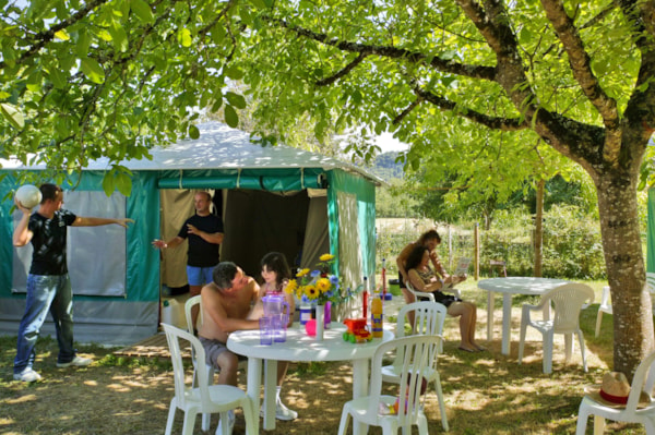 Camping Les Nauves – A warm welcome in Périgord Noir