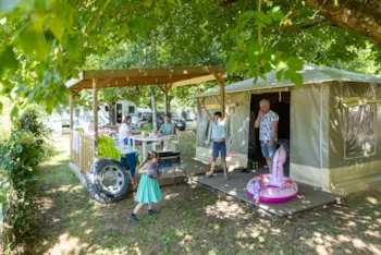 Mietunterkunft - Statisches Zelt 20 M² Und Überdachter Holzterrasse 9 M² (Ohne Sanitäranlagen) - Camping La Plage