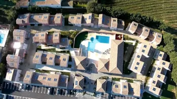 Le Domaine de Bacchus - Terres de France - Ucamping