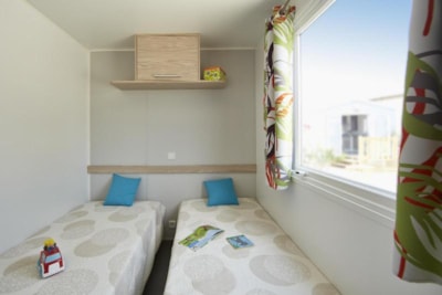 Mobil-home Trigano LUXE 31 m2  ( 3 bedroom )   + half covered terrace — 3